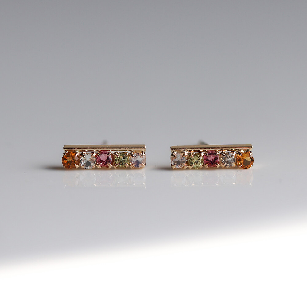 マルチカラー ストーン ライン ピアス | K10YG