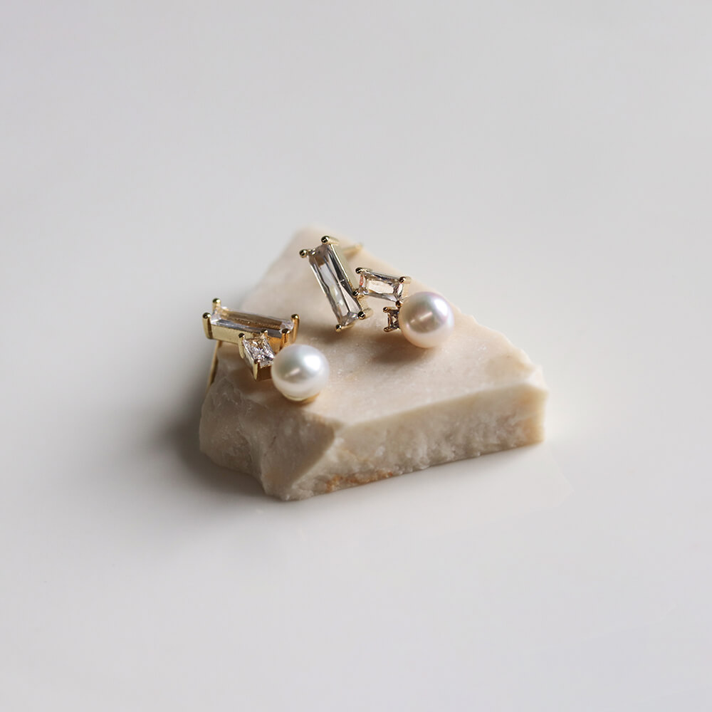クリスタル / パール ピアス