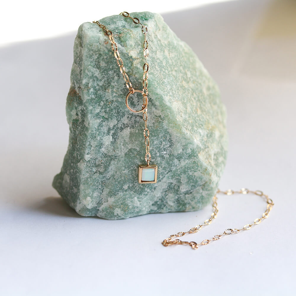 オパール スクエア ネックレス | K10YG