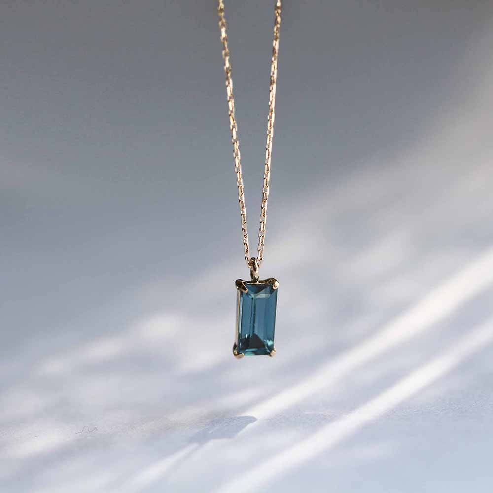 ロンドンブルートパーズ バケット ネックレス | K10YG