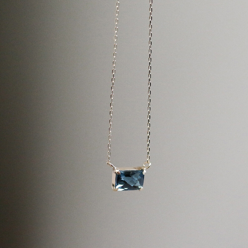 ロンドンブルートパーズ レクタングル ネックレス | K10YG