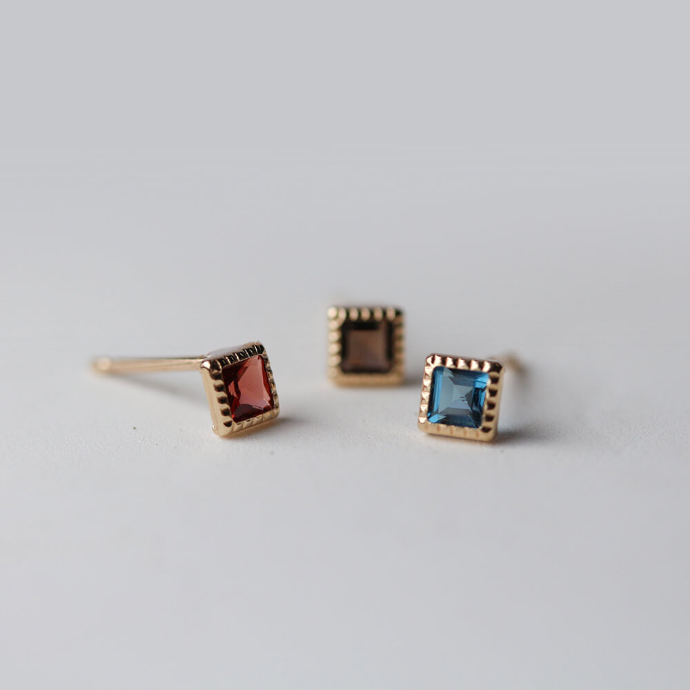 カラーストーン ピアス | K10YG 【片耳用】