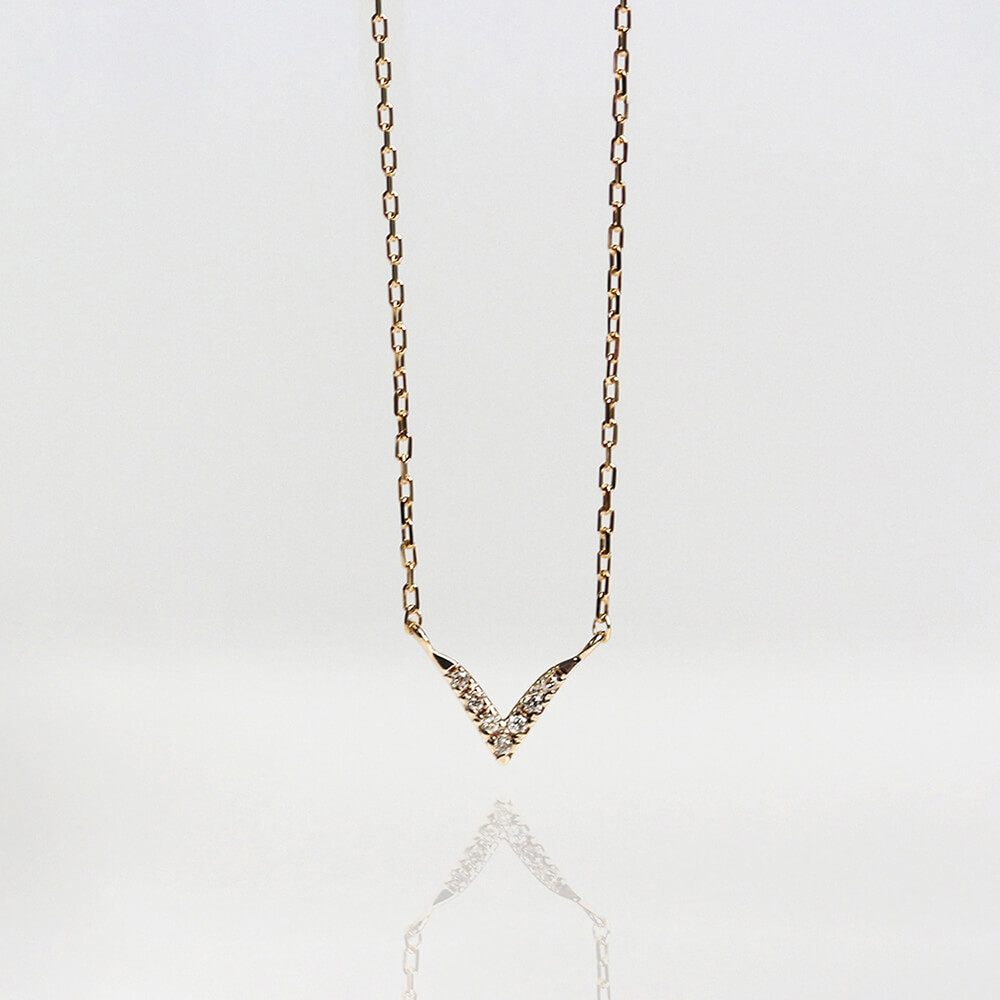 ダイヤモンド V ネックレス | K10YG