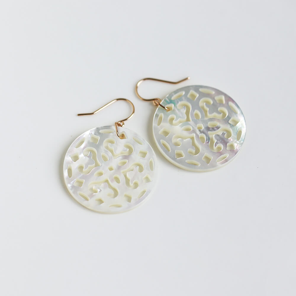 ゴールド シェル ピアス | K10YG〈Web限定〉