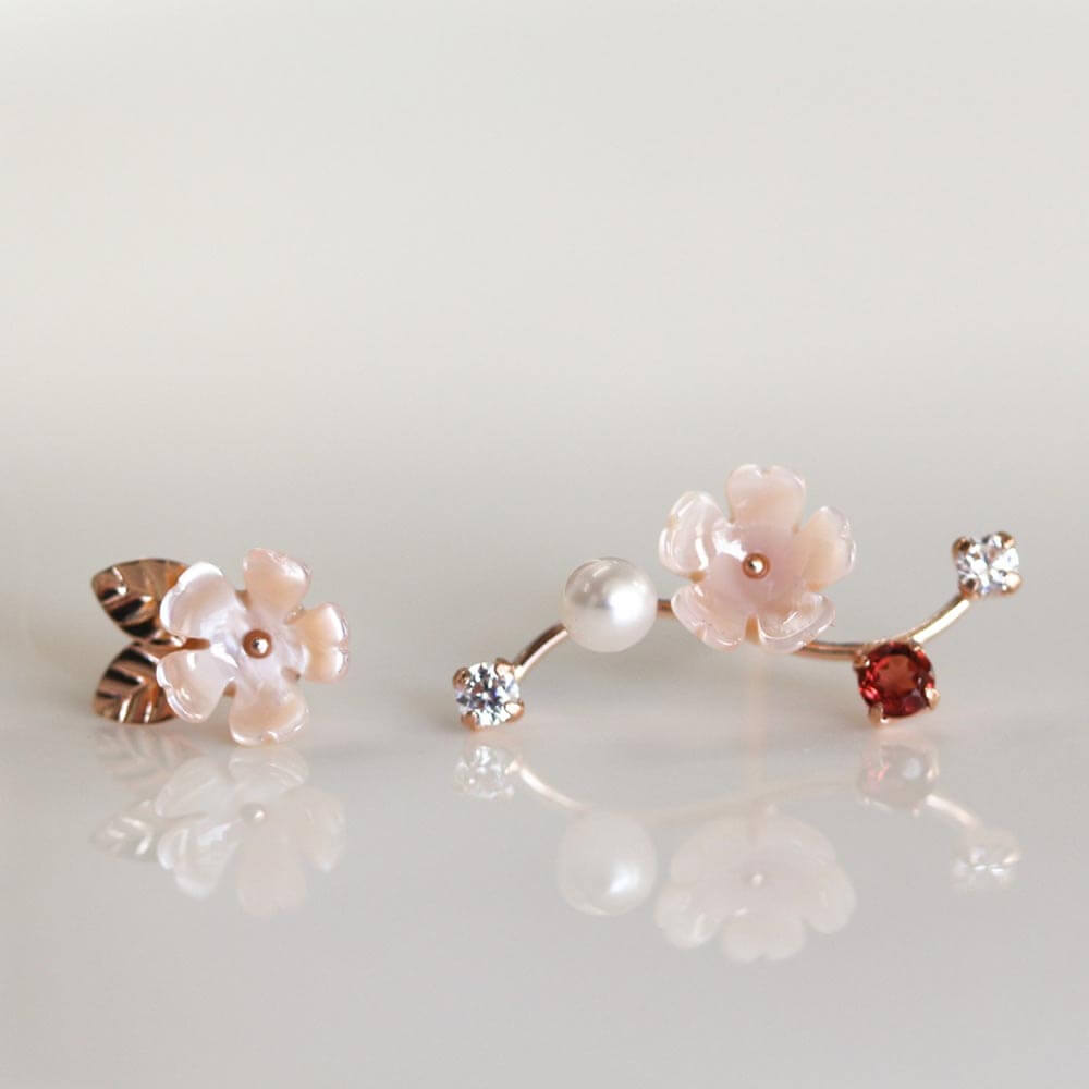 ピンクシェル / ガーネット サクラ ピアス | K10PG