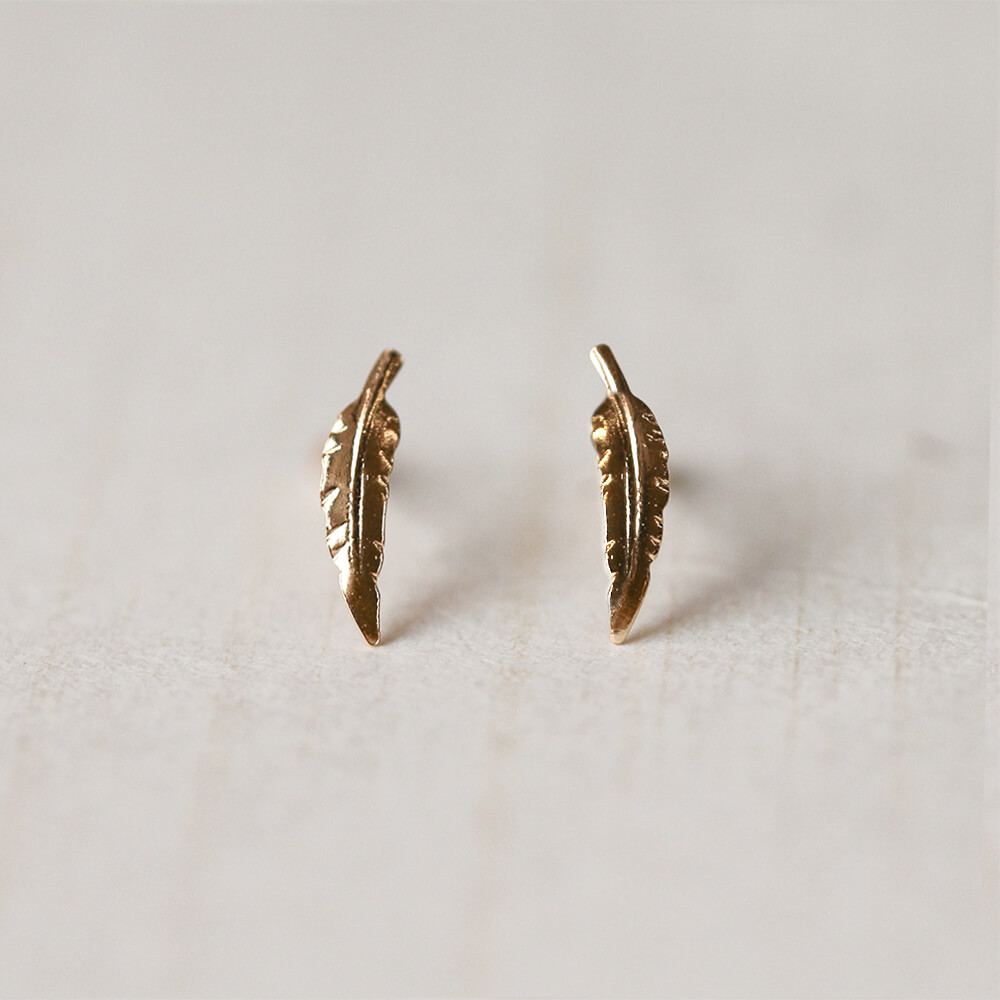 ゴールド フェザー ピアス | K18  〈Web/ルミネ有楽町店限定〉