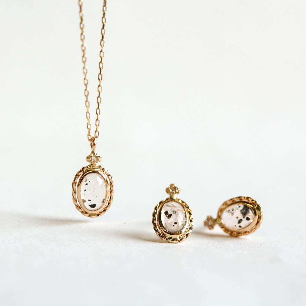 ドッティドピンククォーツ / ダイヤモンド ネックレス | K10YG