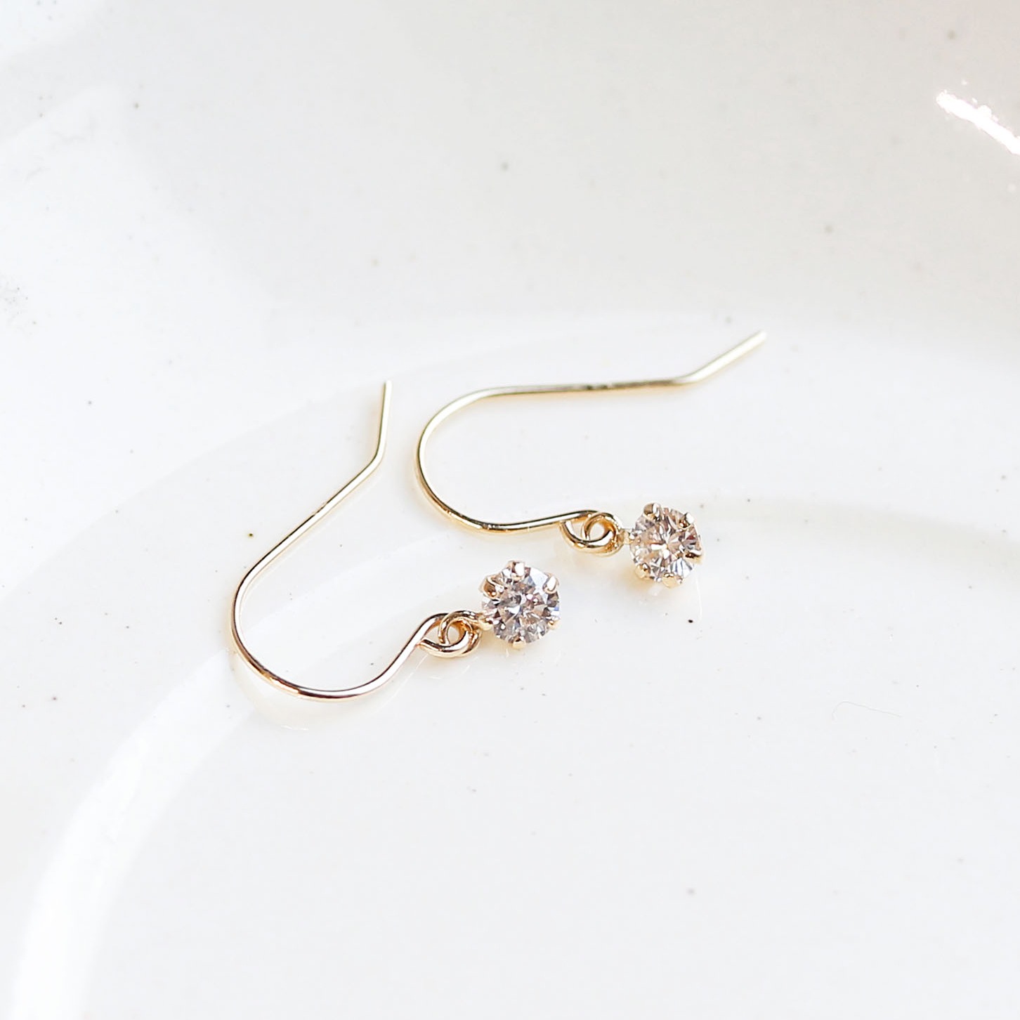 一石 ダイヤモンド 0.2ct フック ピアス | K18
