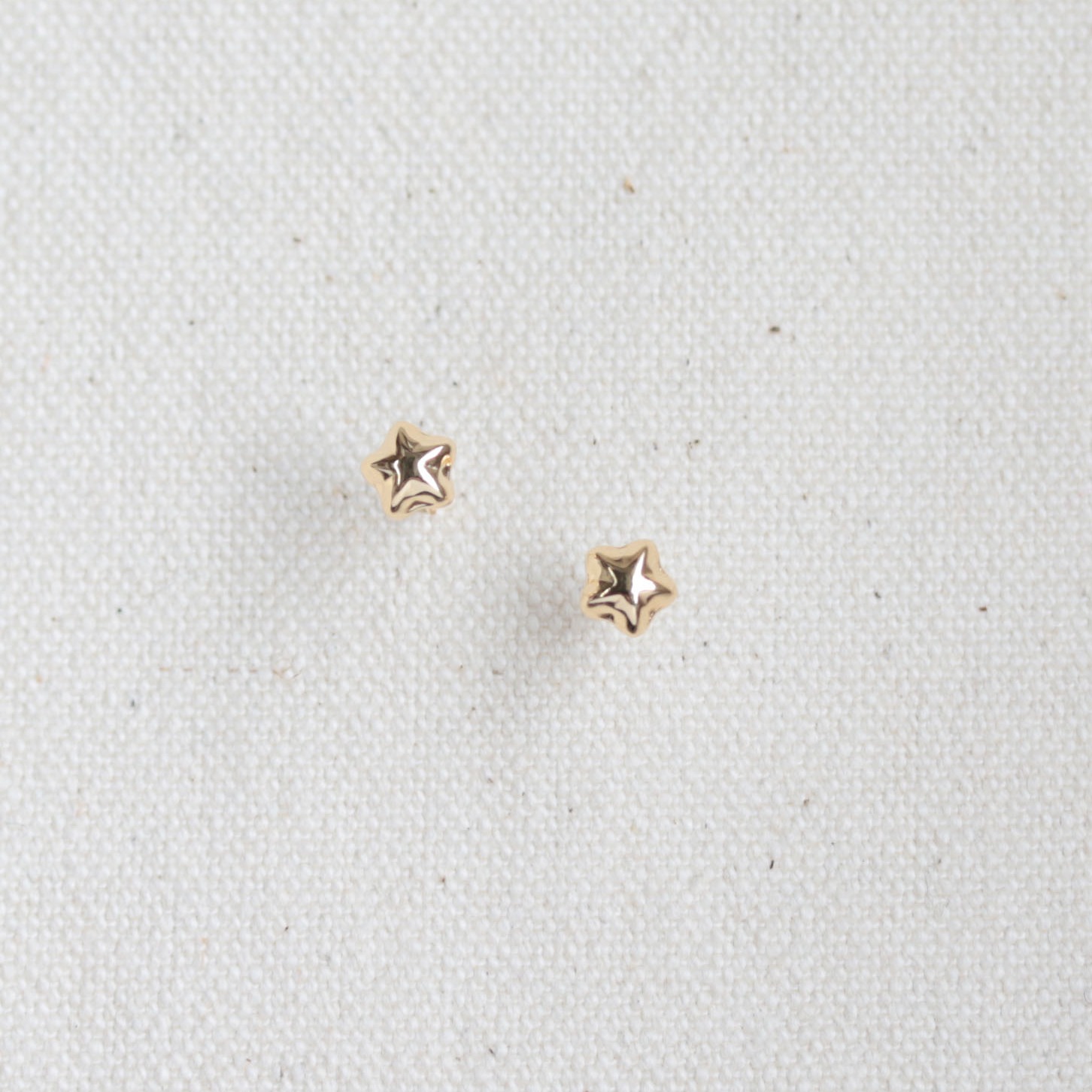 ゴールド スター ピアス | K18YG