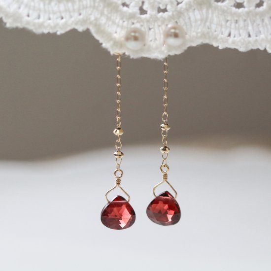 ガーネット / パール チャーム ピアス | K10YG