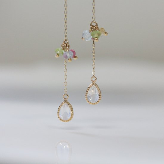 ロイヤルブルームーンストーン / マルチカラーストーン ロング ピアス | K10YG