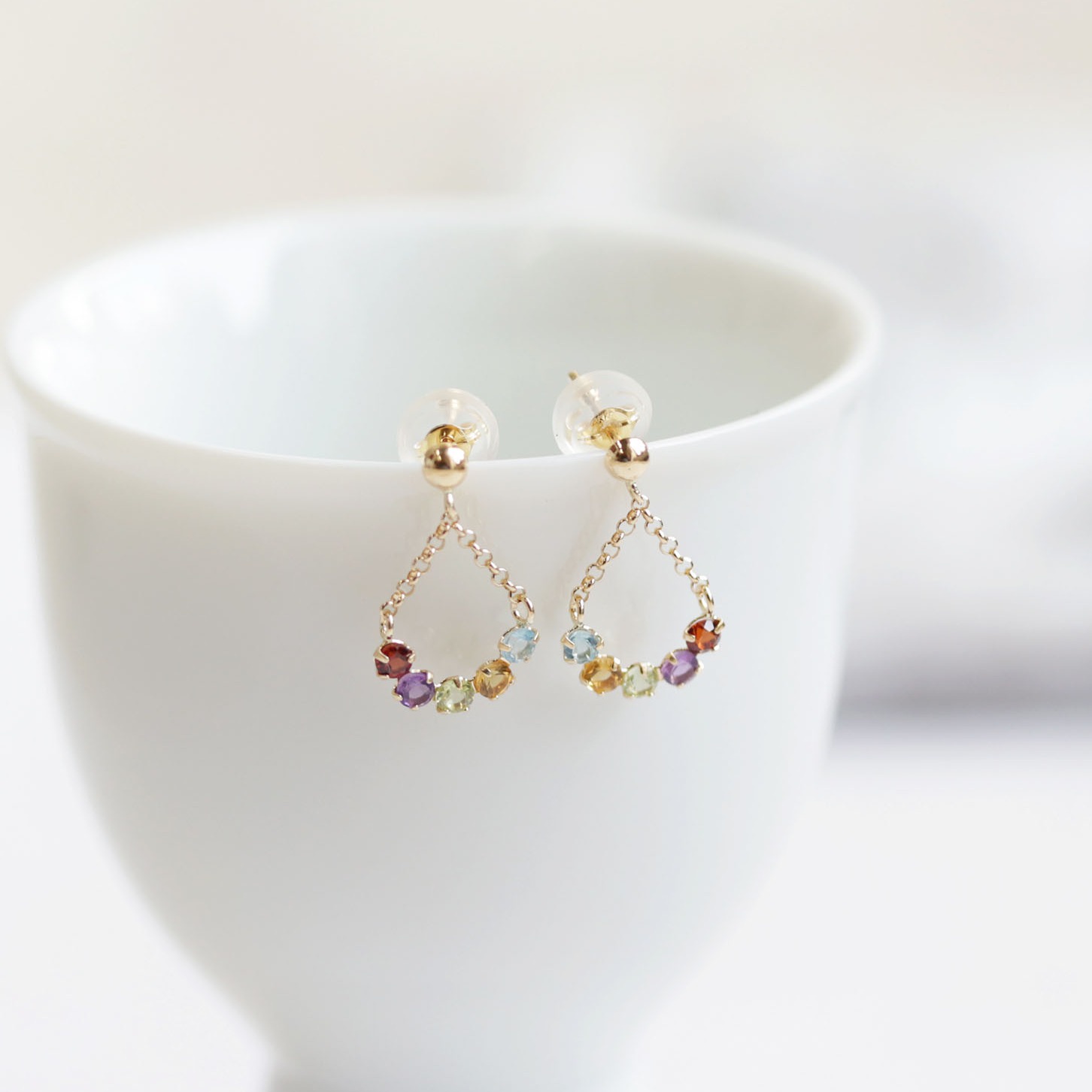 マルチカラーストーン 扇 ピアス | K18