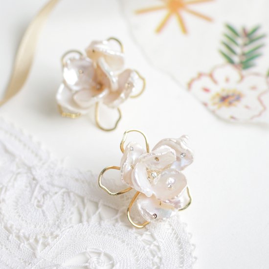 パール フラワー ピアス