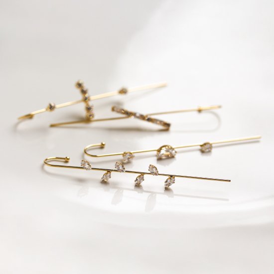 クリスタル カフ ピアス