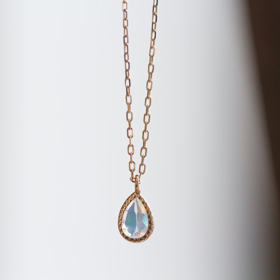 オパール ペアシェイプ ネックレス | K10YG